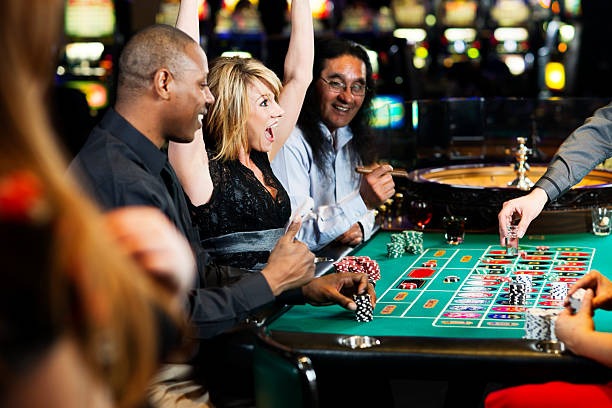 Sic Bo Dadu live dealer table with three dice and betting layout